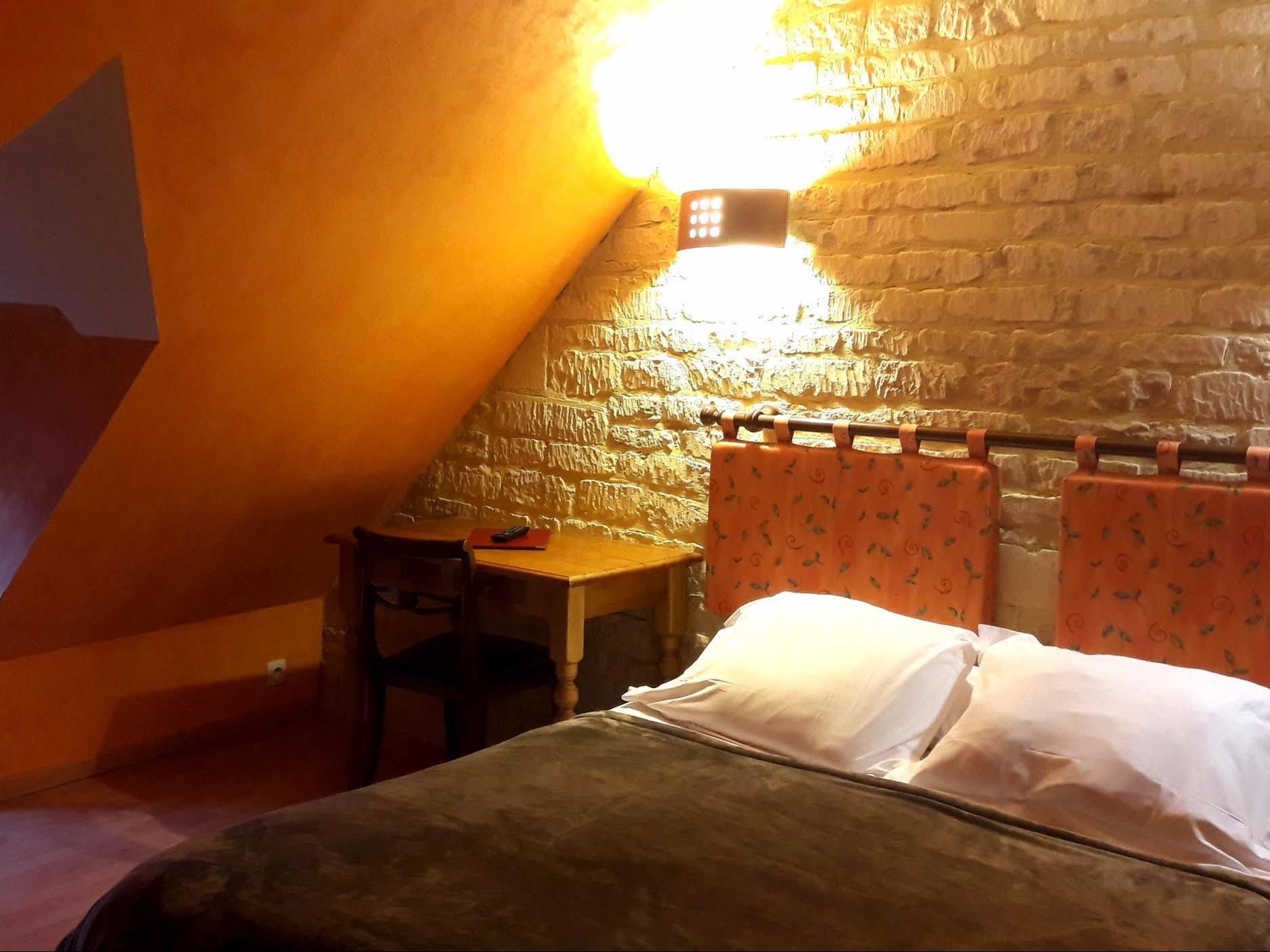 Auberge De La Mue Thaon Bagian luar foto